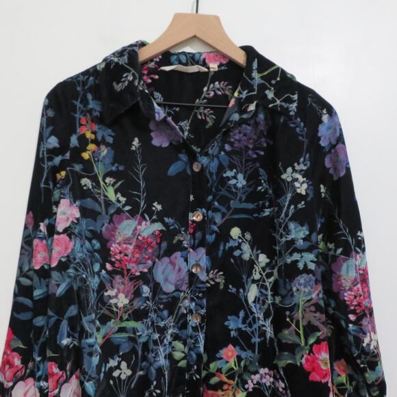 Soft Surroundings Womens Sz S Jardim Velvet Black Floral Velvet Button Front Top - Picture 3 of 7